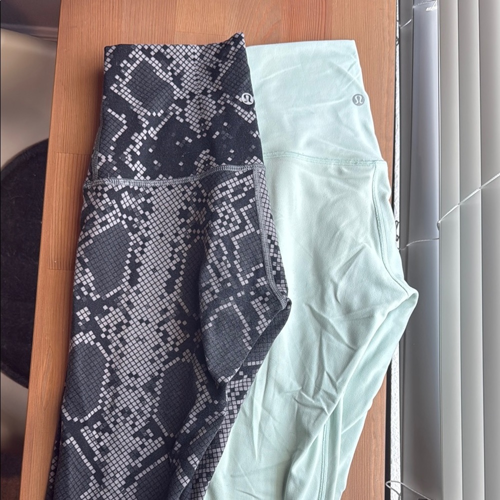Lululemon Black and Light Blue Leggings Set